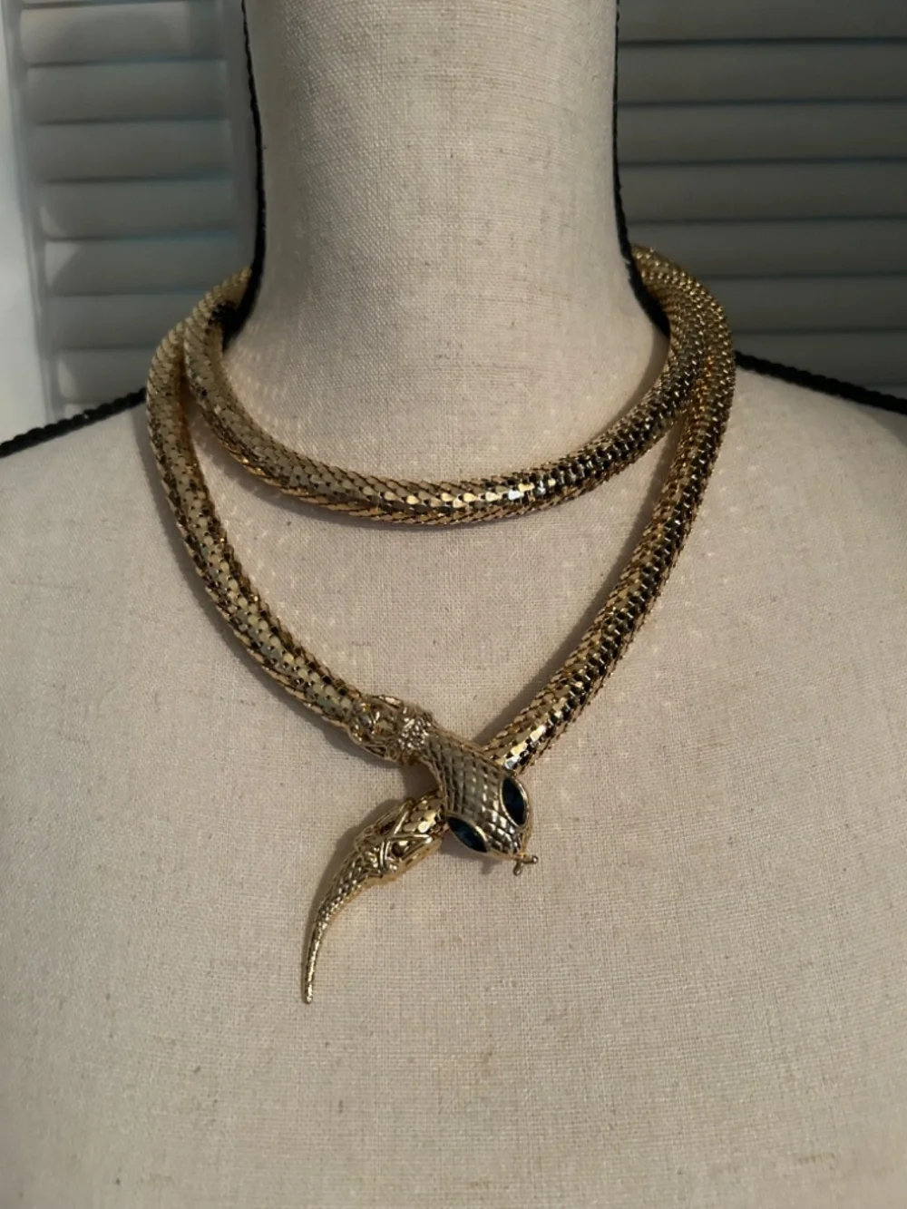 DL AULD Vintage Gold Mesh Snake Belt or Necklace - Blue Eyes c1970-80’s